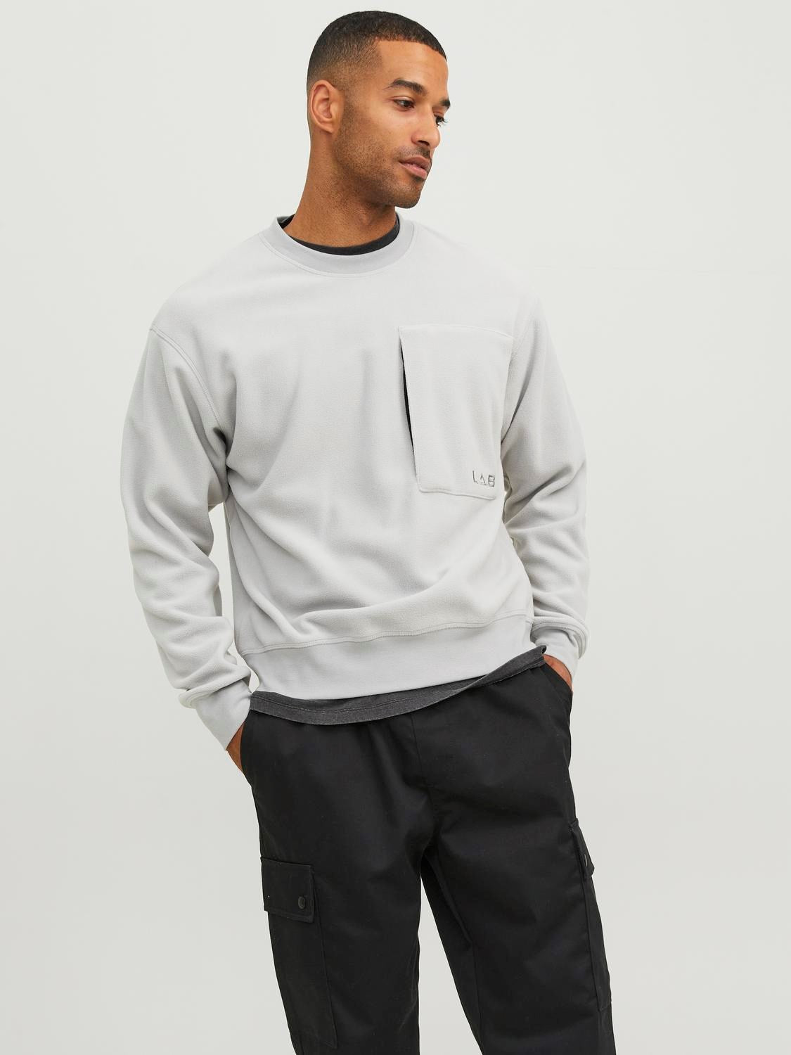 Jack&Jones Erkek Oversize Sweatshirt - Minimalist Stil - Günlük Kullanım Secondary image