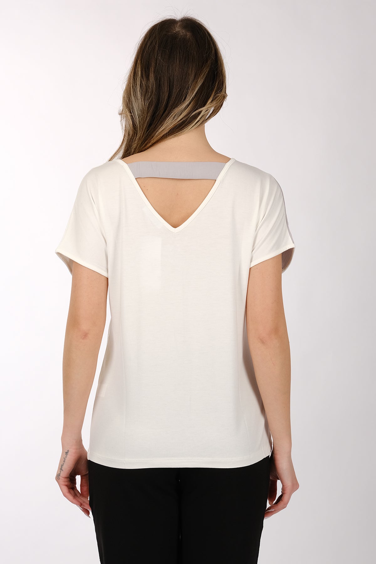 Daıdo Kadın V Yaka Kısa Kol Minimalist T-Shirt - Günlük Kullanım