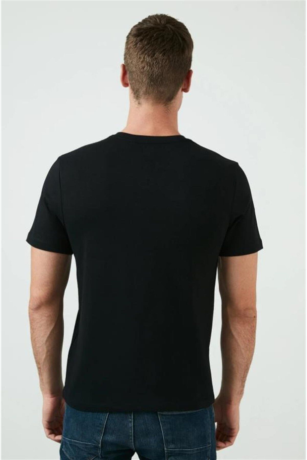Levi's Minimalist V Yaka Kısa Kol Erkek T-Shirt - Günlük Stil