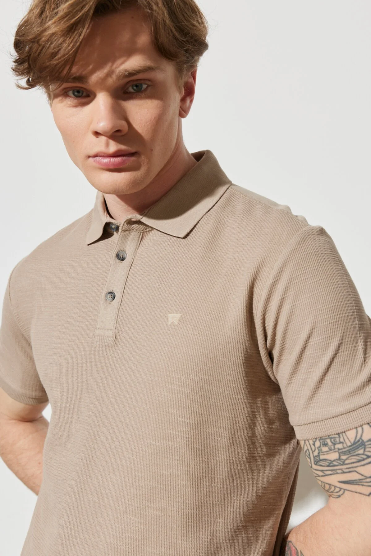 Wrangler Erkek Polo Yaka Kısa Kol T-Shirt - Minimalist Günlük Secondary image