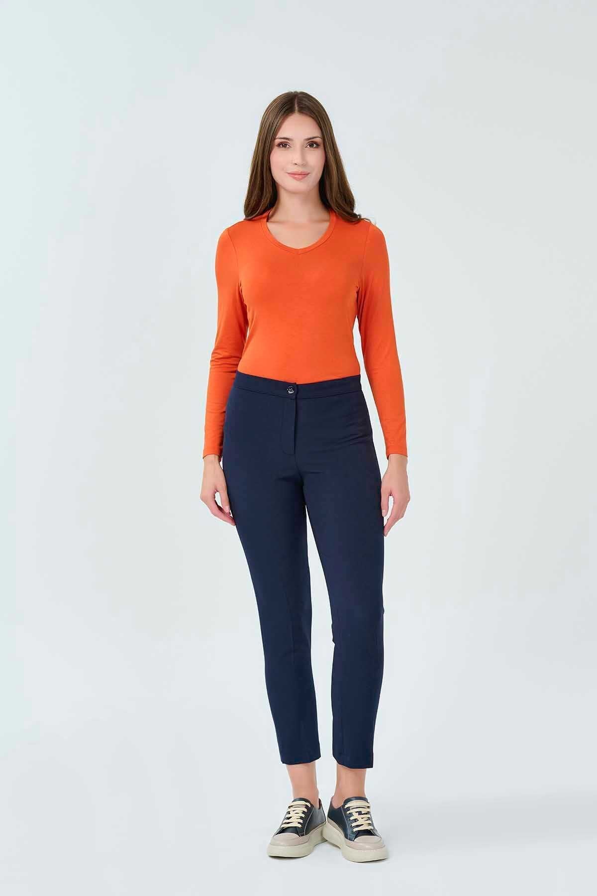 Tolga Saraçoğlu Minimalist 7/8 Boy Slim Fit Kadın Pantolon Secondary image