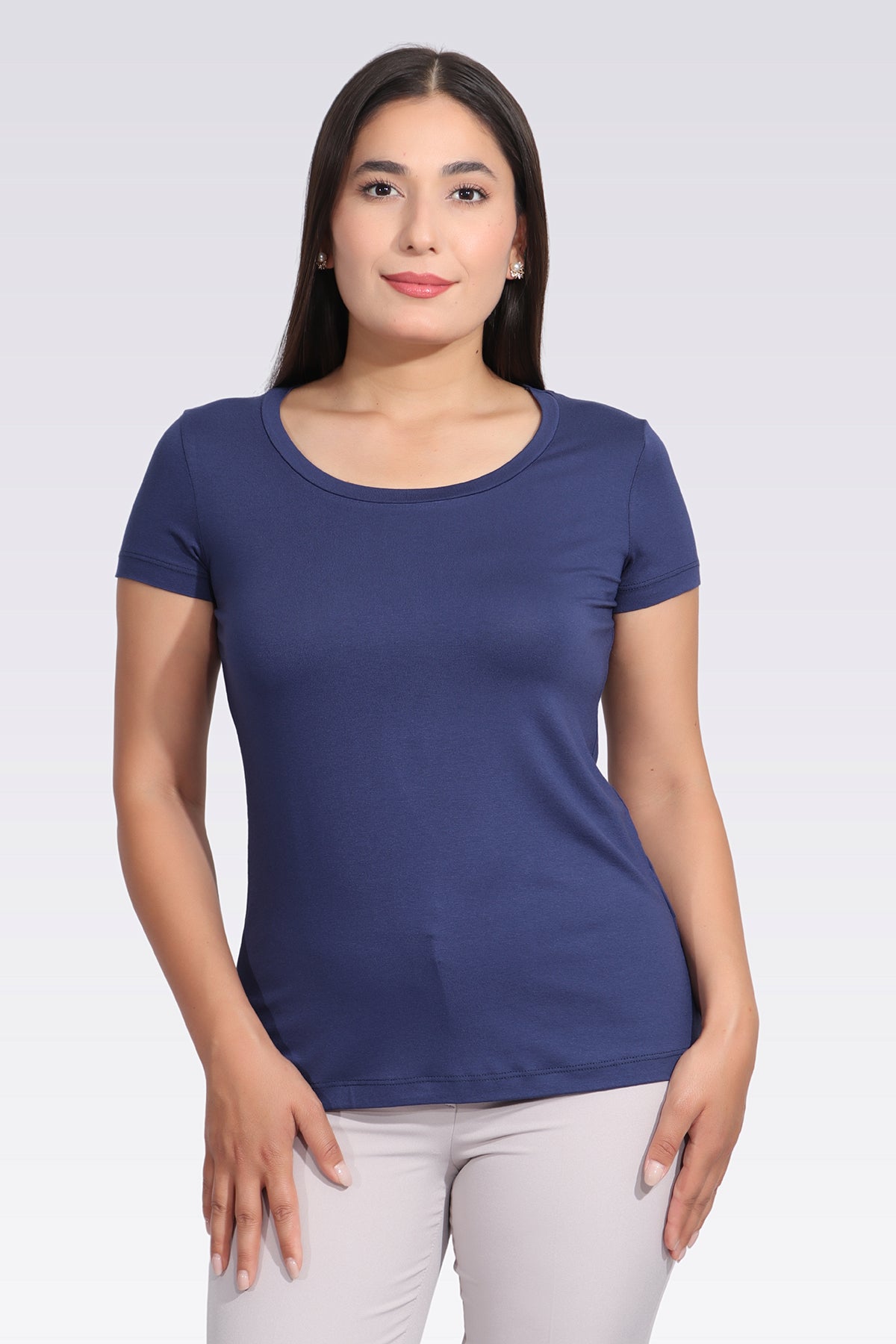 Tolga Saraçoğlu Minimalist Yuvarlak Yaka Kısa Kol Kadın T-Shirt - Günlük Kullanım Main image