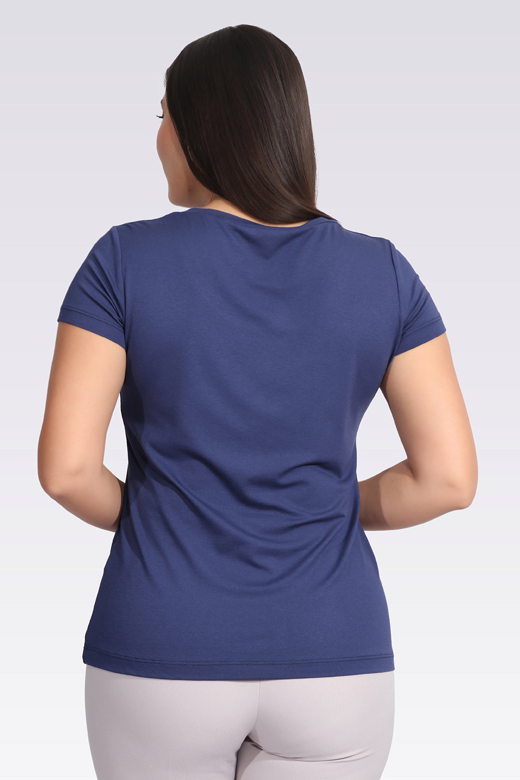 Tolga Saraçoğlu Minimalist Yuvarlak Yaka Kısa Kol Kadın T-Shirt - Günlük Kullanım