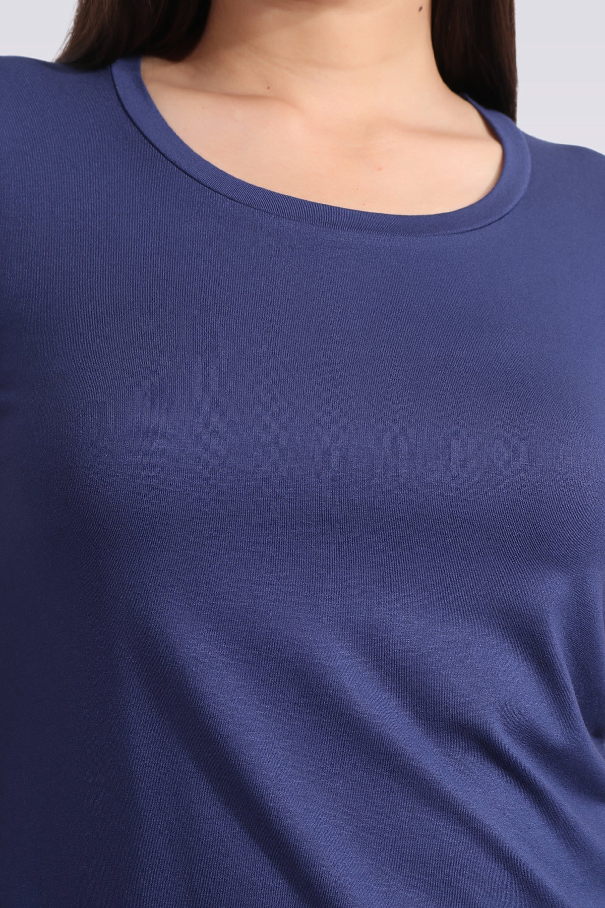 Tolga Saraçoğlu Minimalist Yuvarlak Yaka Kısa Kol Kadın T-Shirt - Günlük Kullanım