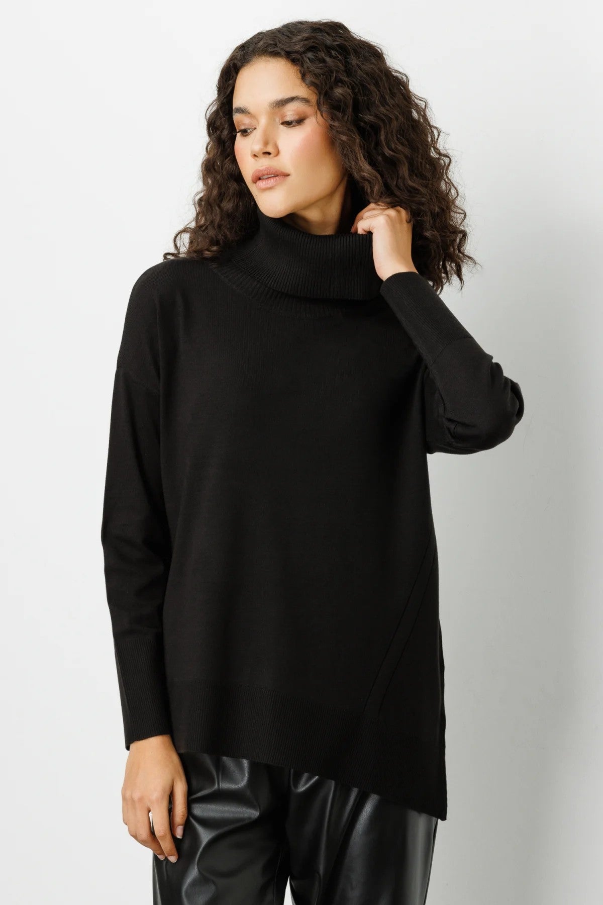 On Oversize Boğazlı Triko Kazak - Minimalist Kadın
