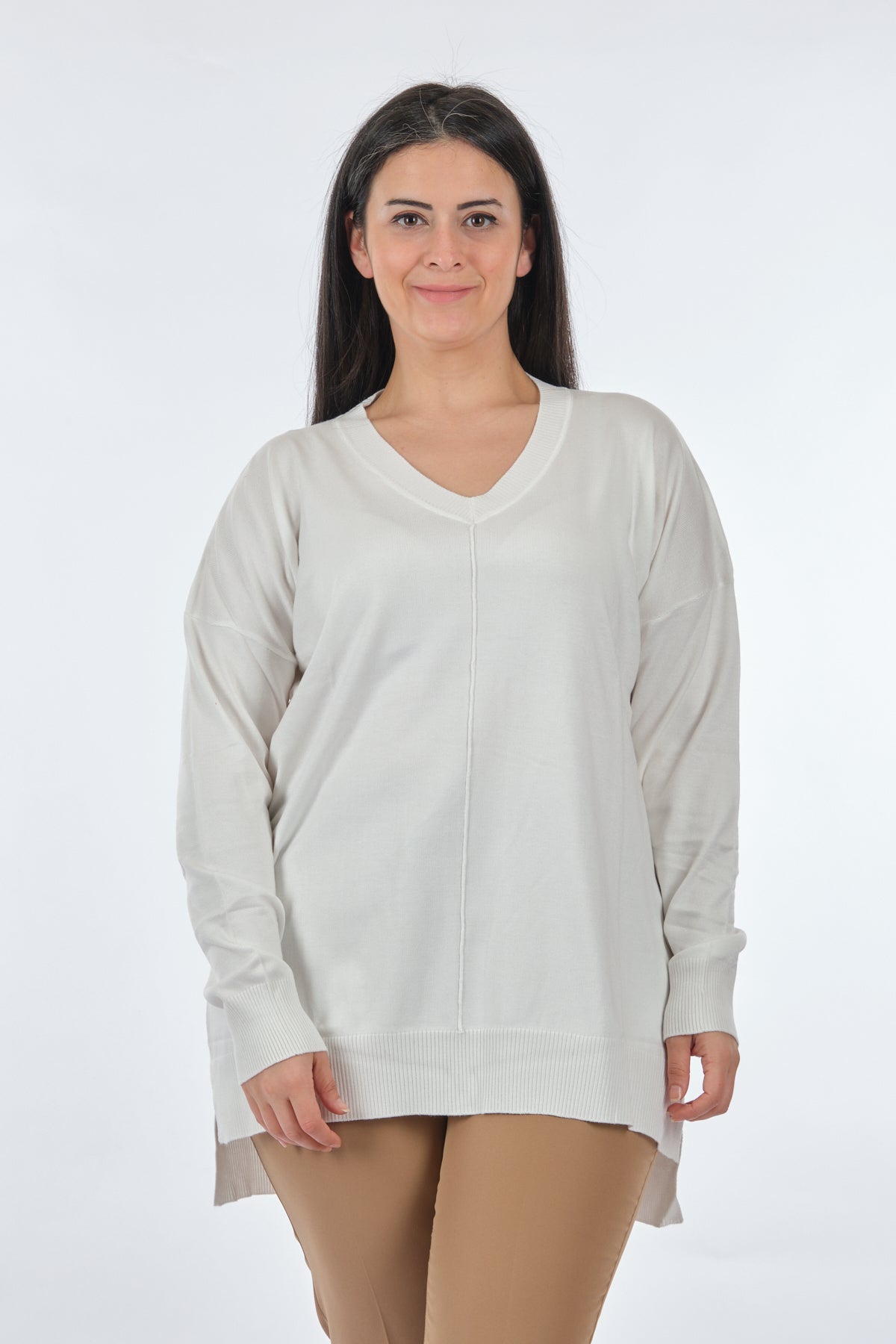 Vedi Kadın V Yaka Oversize Midi Triko - Rahat ve Şık