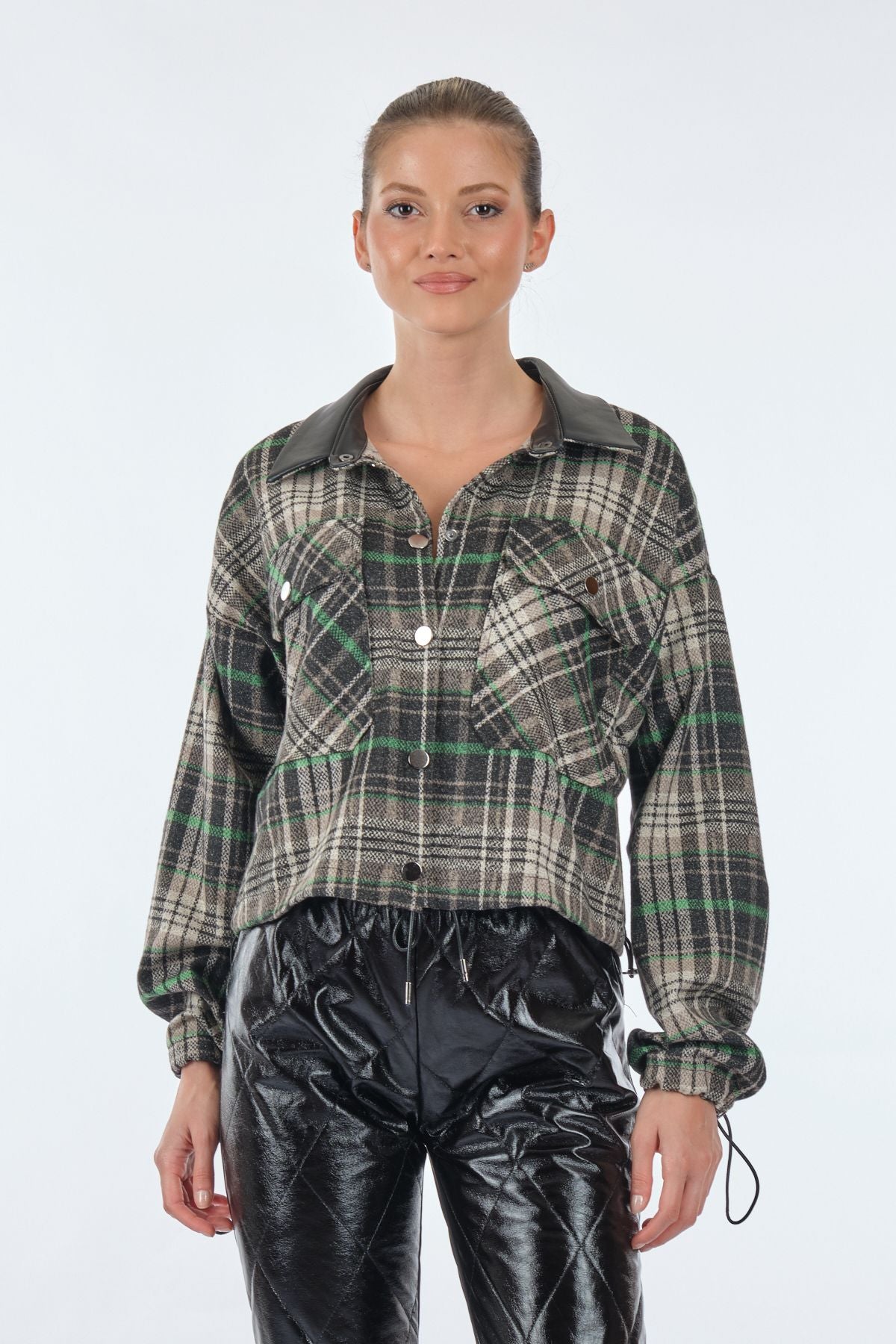 Unique Mode Oversize Crop Ekose Gömlek - Deri Detaylı - Minimalist