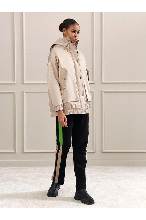 Unique Mode Oversize Kapüşonlu Kadın Mont - Minimalist Günlük Stil