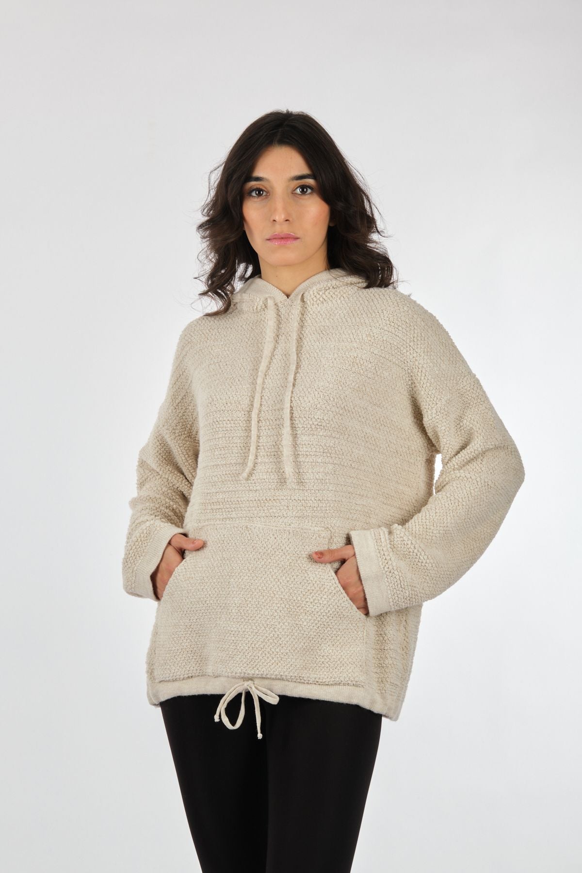 Unique Mode Oversize Kapüşonlu Kadın Triko - Rahat ve Şık
