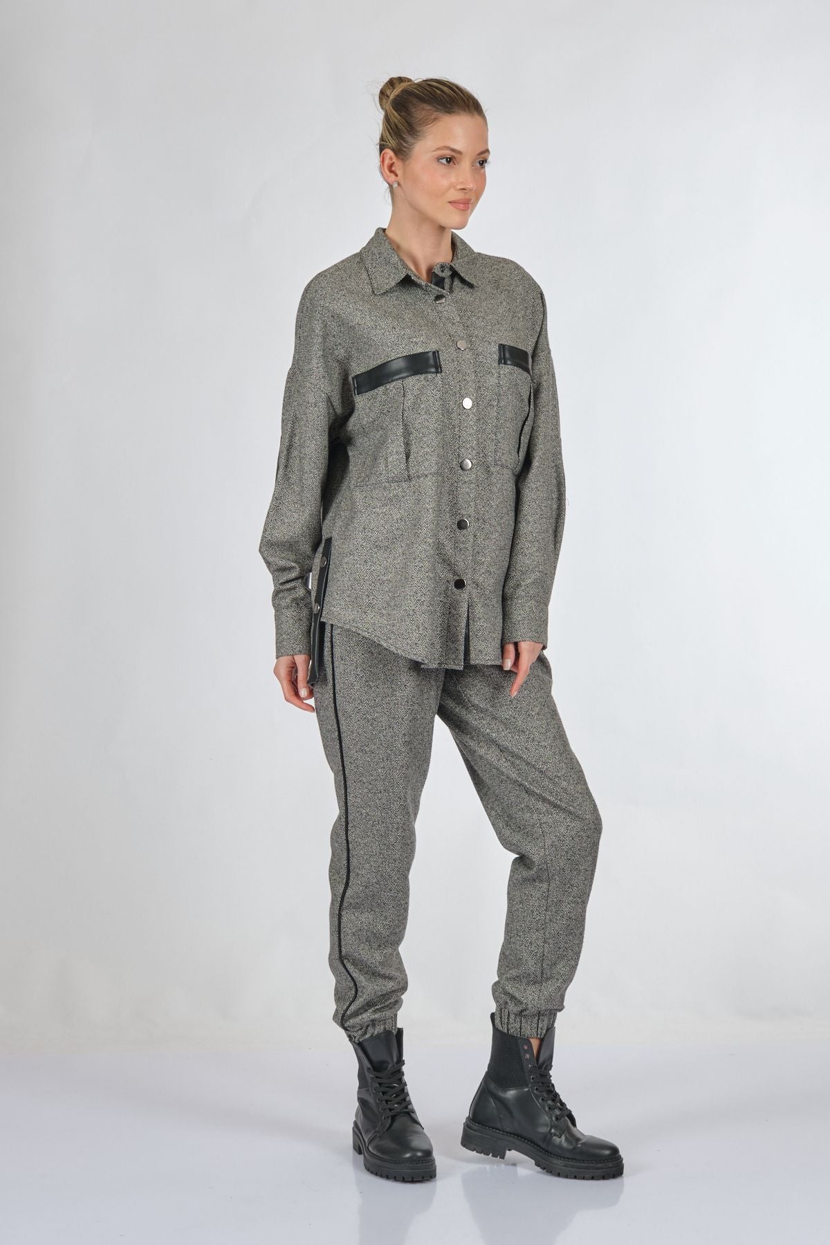 Unique Mode Oversize Kadın Gömlek - Minimalist Günlük Stil