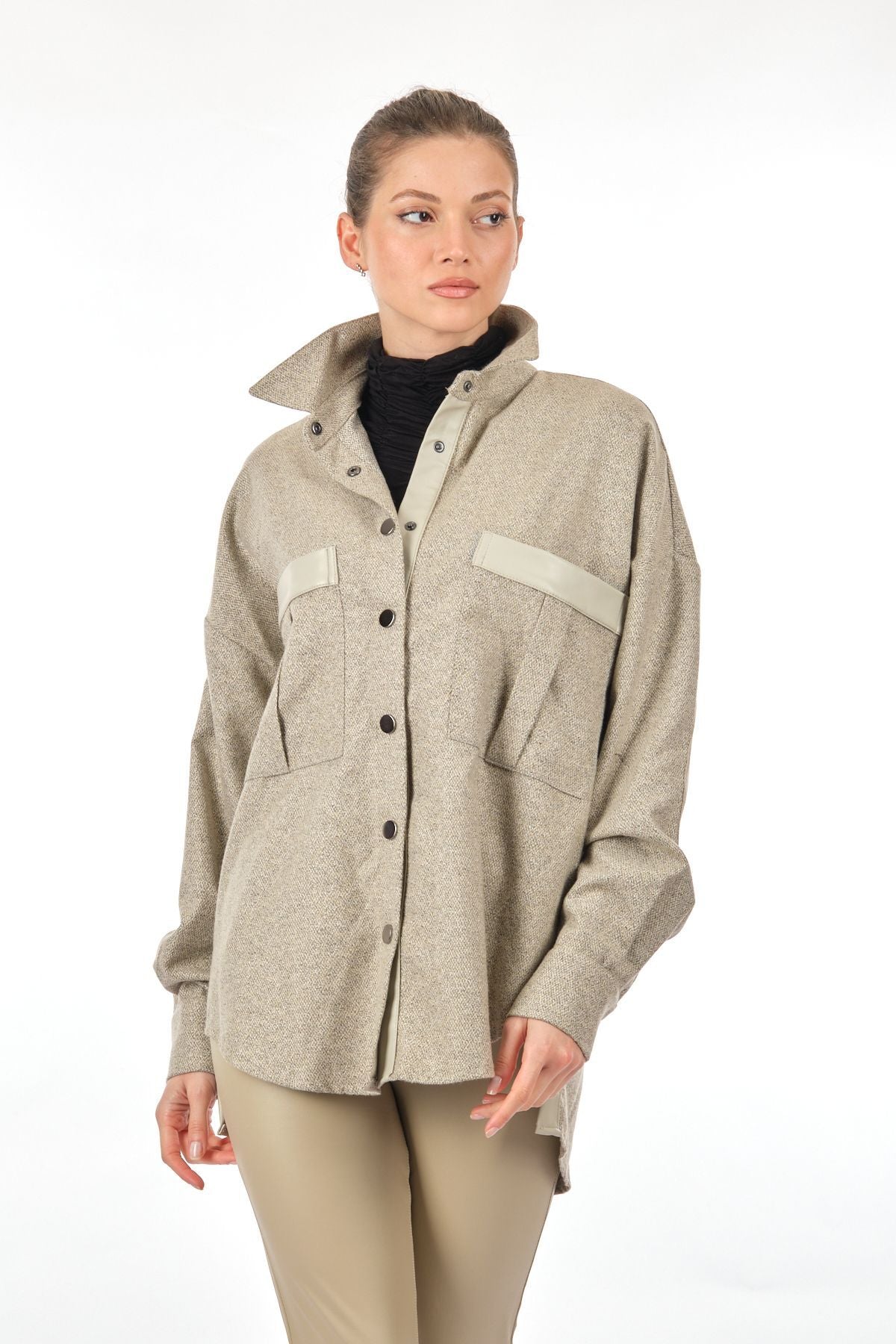 Unique Mode Oversize Kadın Gömlek - Minimalist Günlük Stil Secondary image