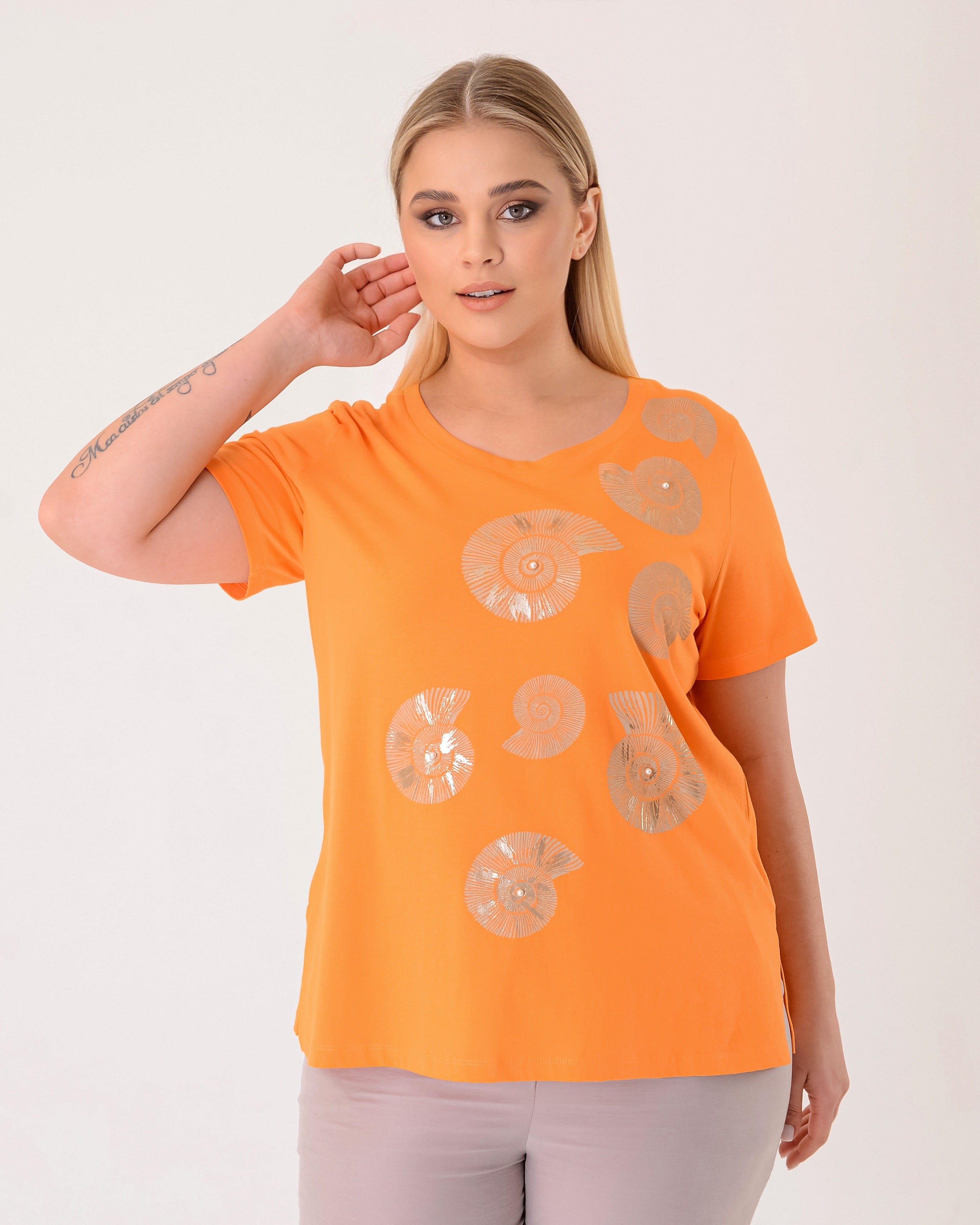 Vedi Büyük Beden Bisiklet Yaka Kısa Kollu Baskı Ve İnci Detaylı Kadın T-Shirt 25YXD5014 Secondary image