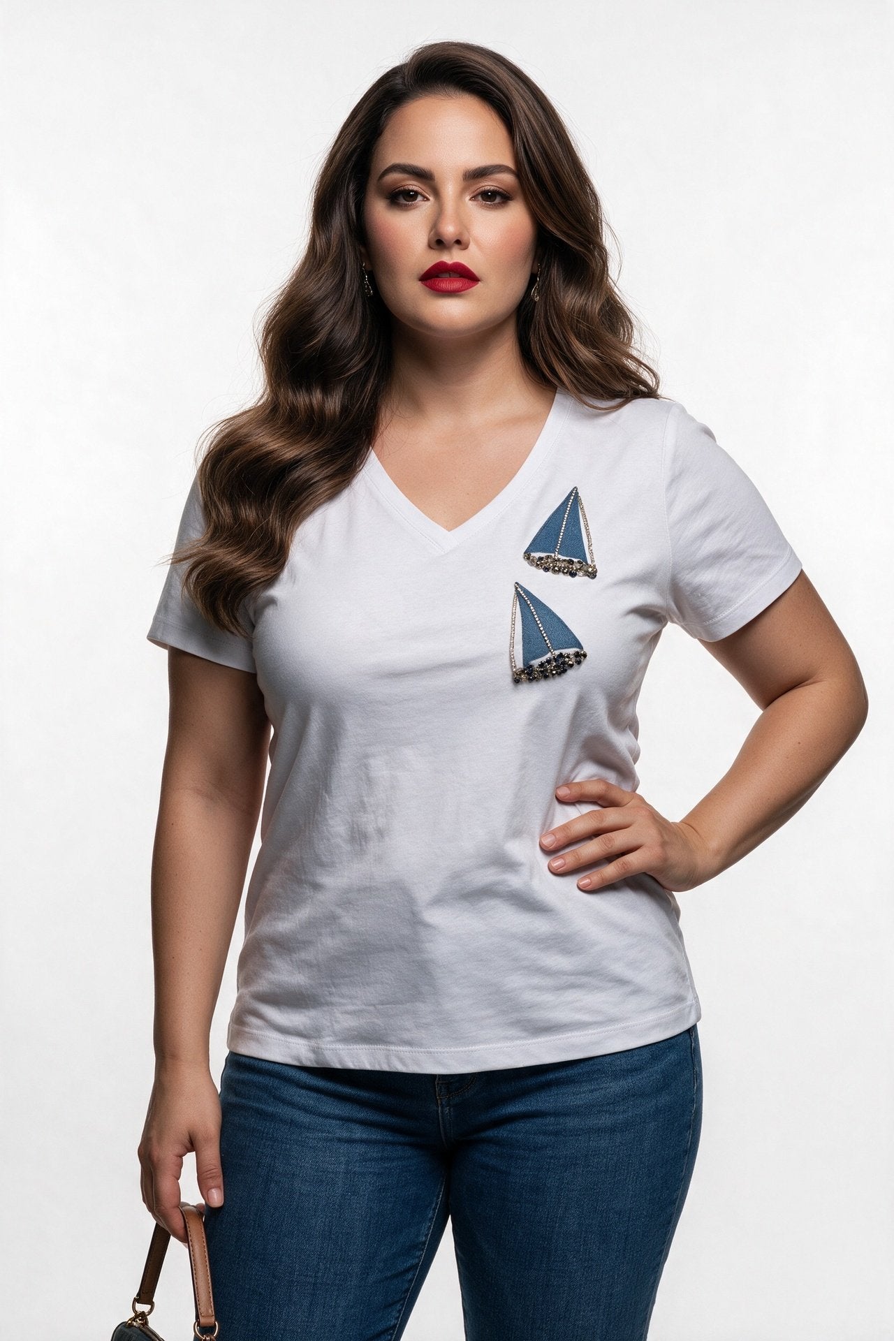 Vedi-bb Kadın Büyük Beden V Yaka Yelkenli İşlemeli Pamuk Karışımlı Kısa Kollu T-Shirt Main image