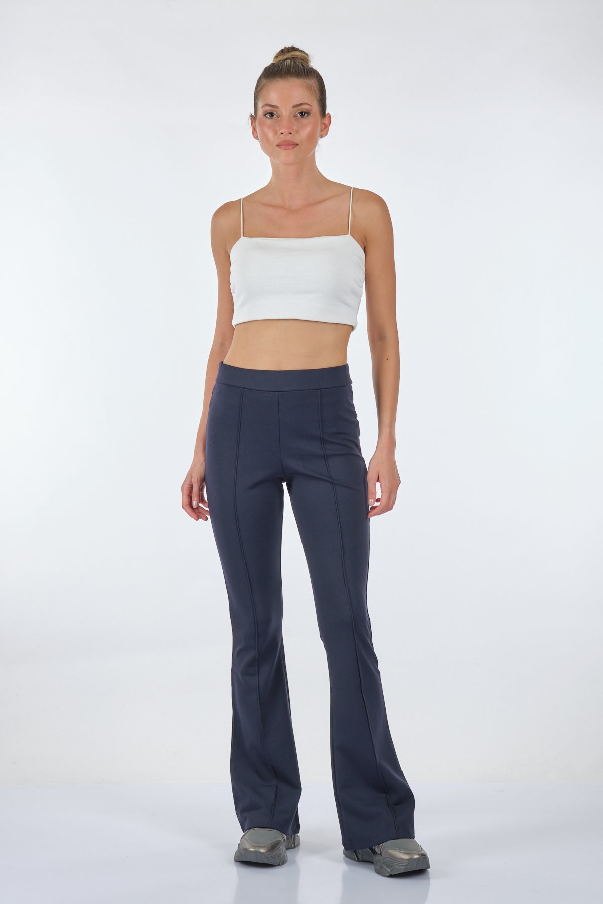 Vedi Minimalist Midi Flared Pantolon - Günlük & Şık Kombinler Secondary image