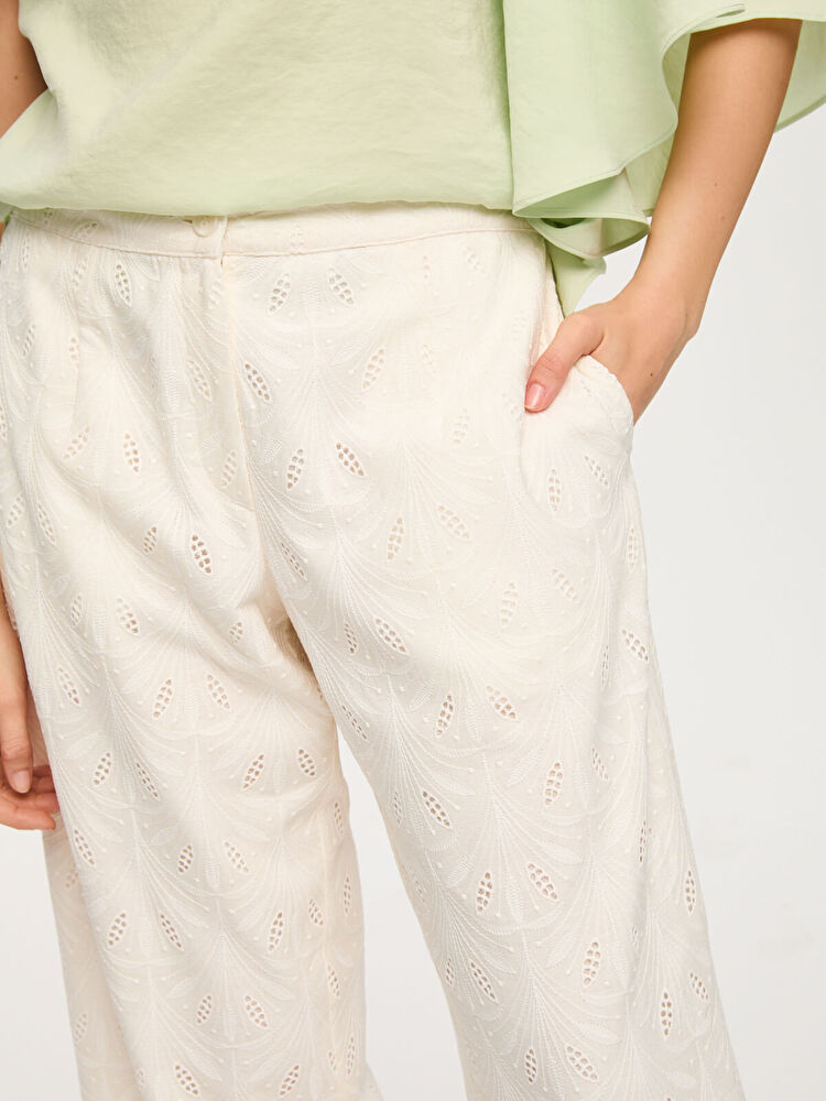 Wide Leg Fit Brode Nakış Detaylı Pantolon Faik Sönmez