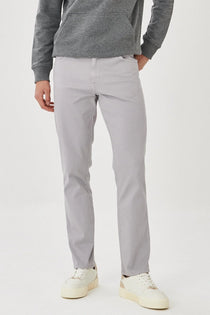 Wrangler Erkek Slim Fit Normal Bel Dar Paça Denim Kot Pantolon W12S004035