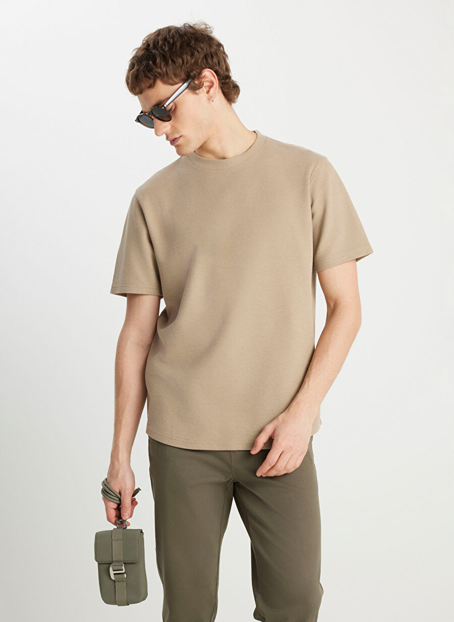 Wrangler Oversize Erkek T-Shirt - Minimalist Stil - Kısa Kol - Günlük Main image