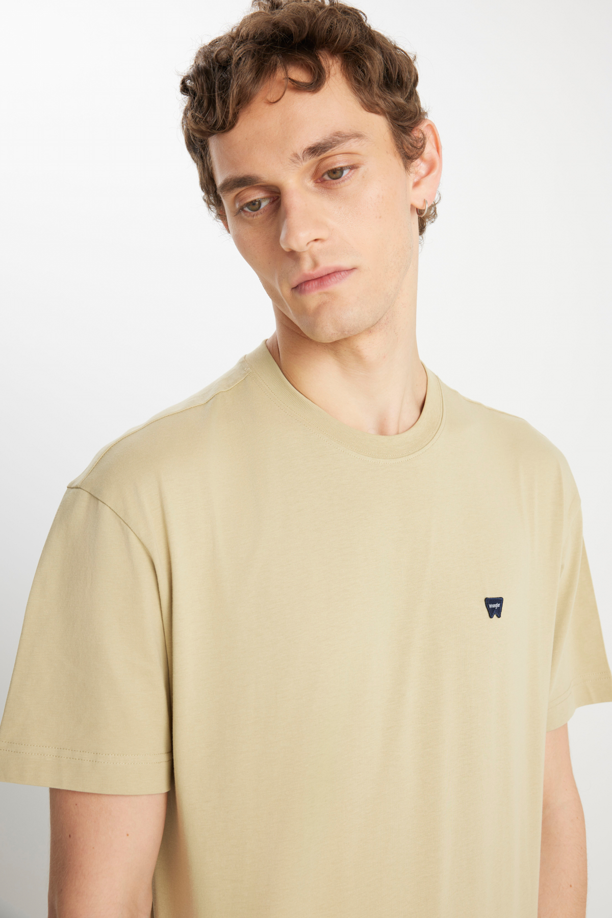 Wrangler Oversize Erkek T-Shirt - Minimalist Günlük Stil Secondary image