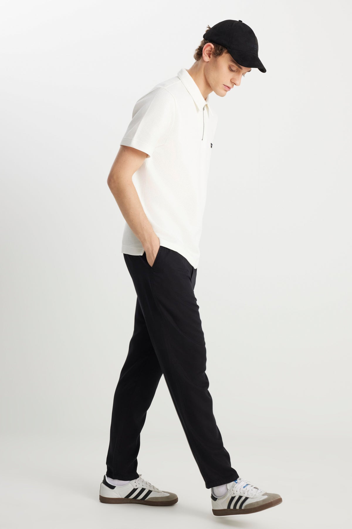 Wrangler Minimalist Regular Fit Erkek Pantolon - Rahat ve Şık Main image