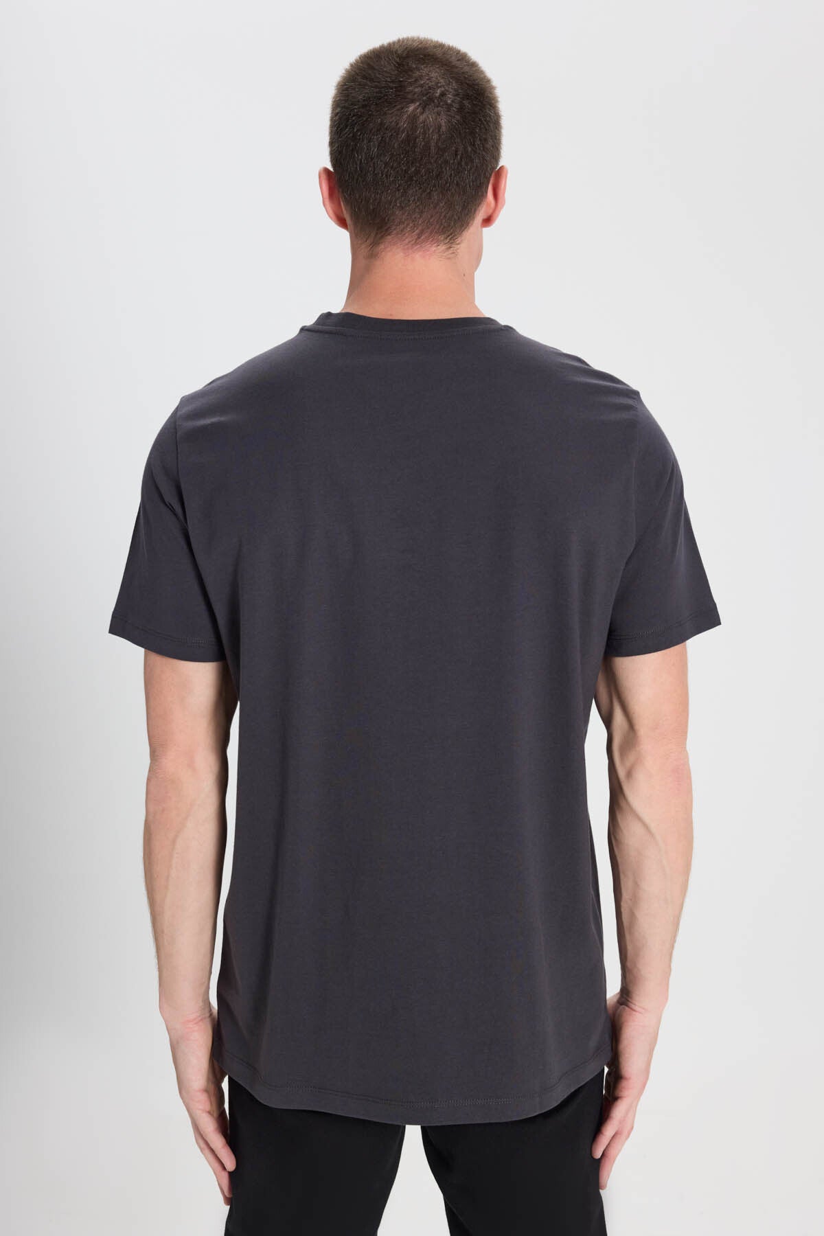 Wrangler Minimalist Regular Fit Kısa Kol Erkek T-Shirt - Günlük Şıklık