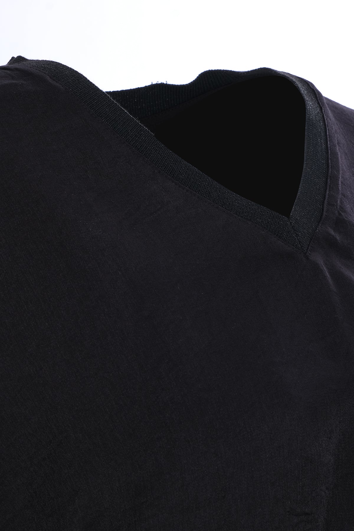 Ysatis Minimalist V Yaka Oversize Crop Bluz - Rahat ve Şık Secondary image
